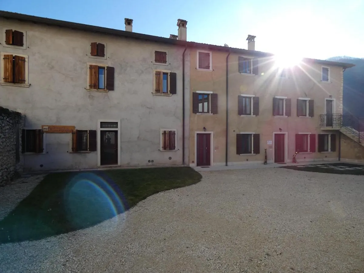 فندق مبيت وإفطار Badia Calavena Alloggio Turistico Corte Grisi إيطاليا